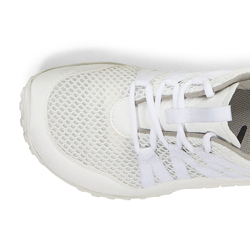 Die Zehenbox mit Toefreedom / Zehenfreiheit des Joe Nimble nimbleToes Gymschuhs in weiß