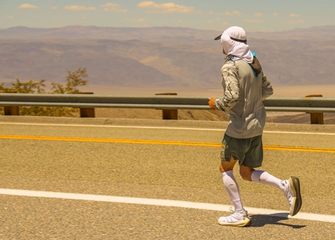 Läufer beim Badwater Ultramarathon
