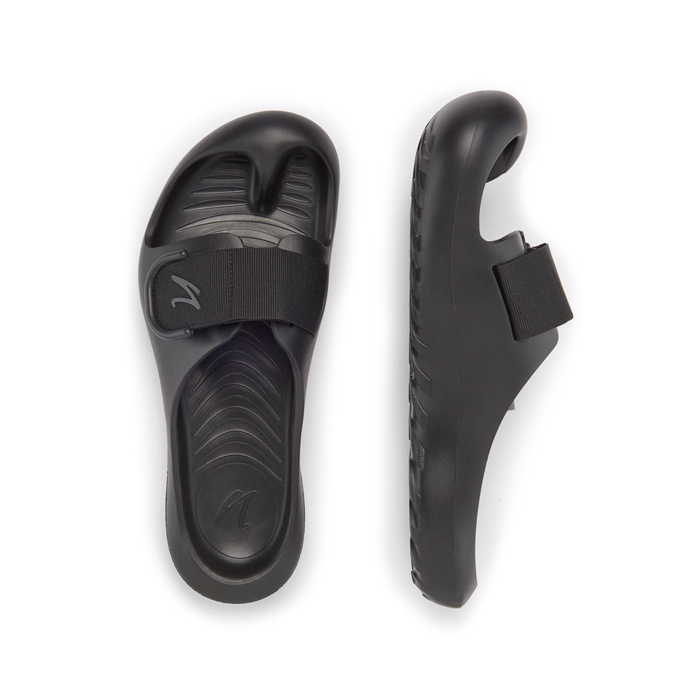 Die Joe Nimble recoverToes 2.0 Sandale - das Schuhpaar in schwarz von oben und der Seite