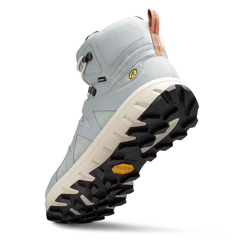 Die Vibram Sohle des Joe Nimble Mountain Addict Wanderschuh in hellblau